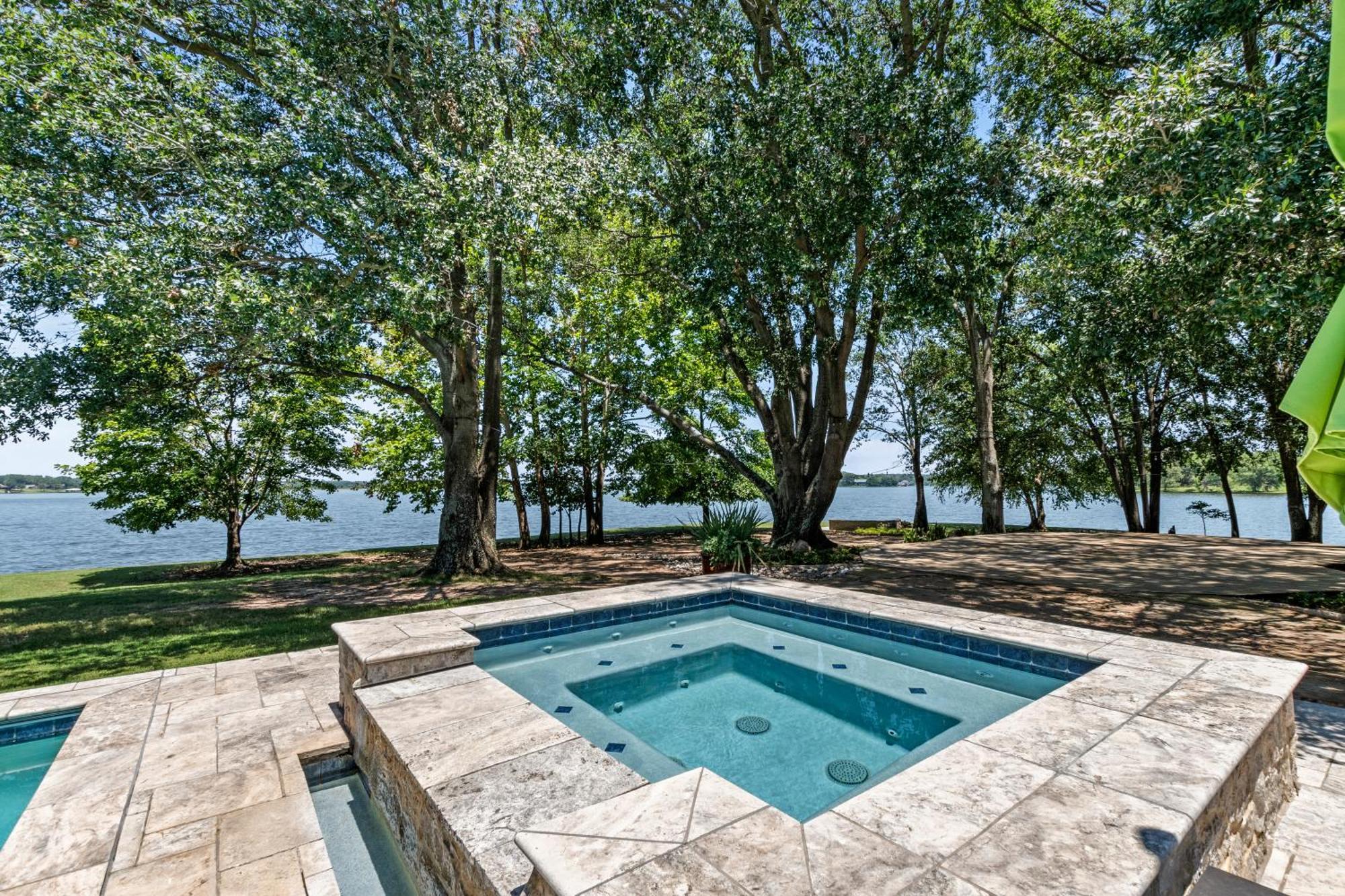 Lakeside Couple'S Retreat With Hot Tub Villa Malakoff Exterior photo