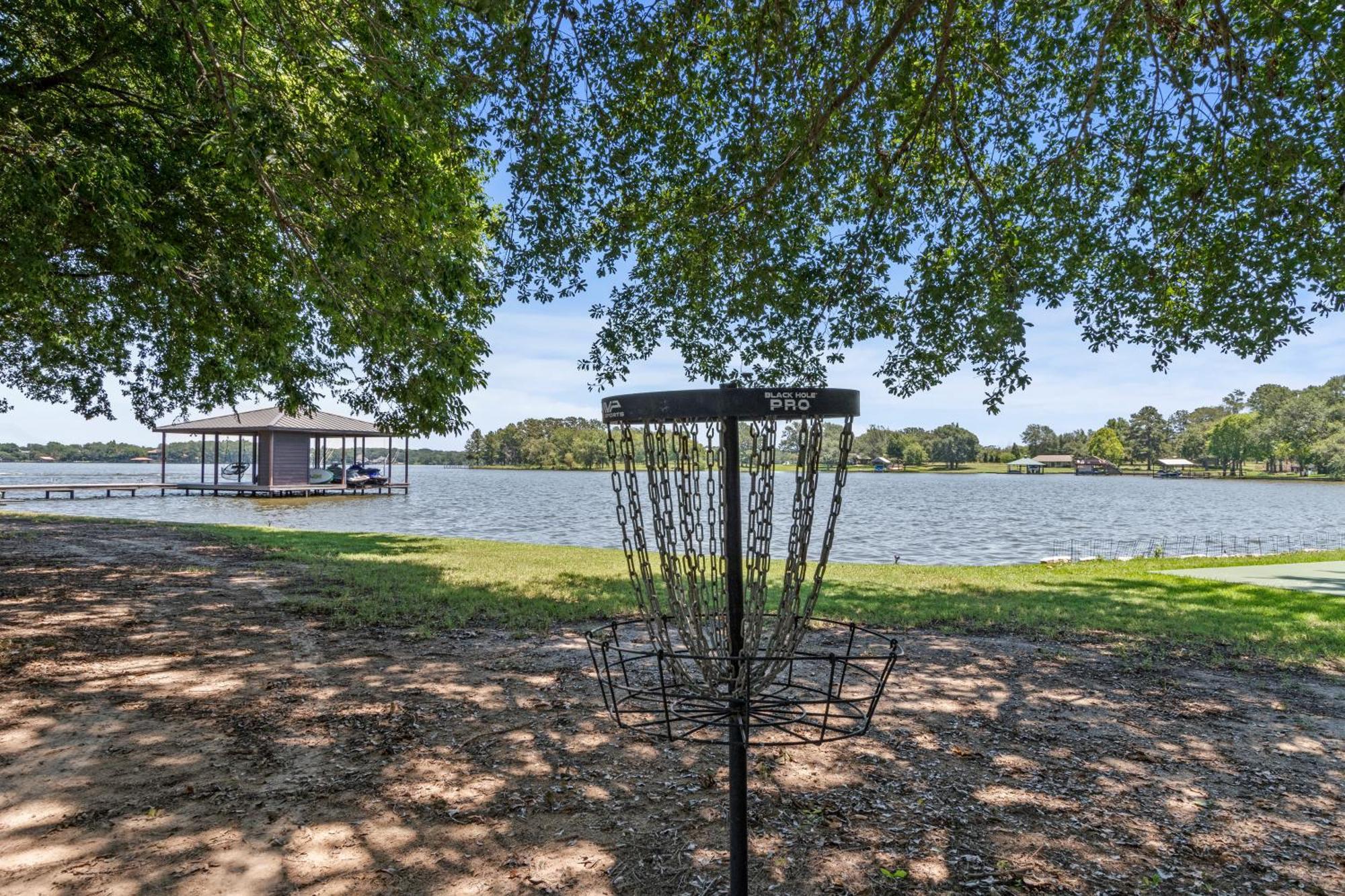 Lakeside Couple'S Retreat With Hot Tub Villa Malakoff Exterior photo